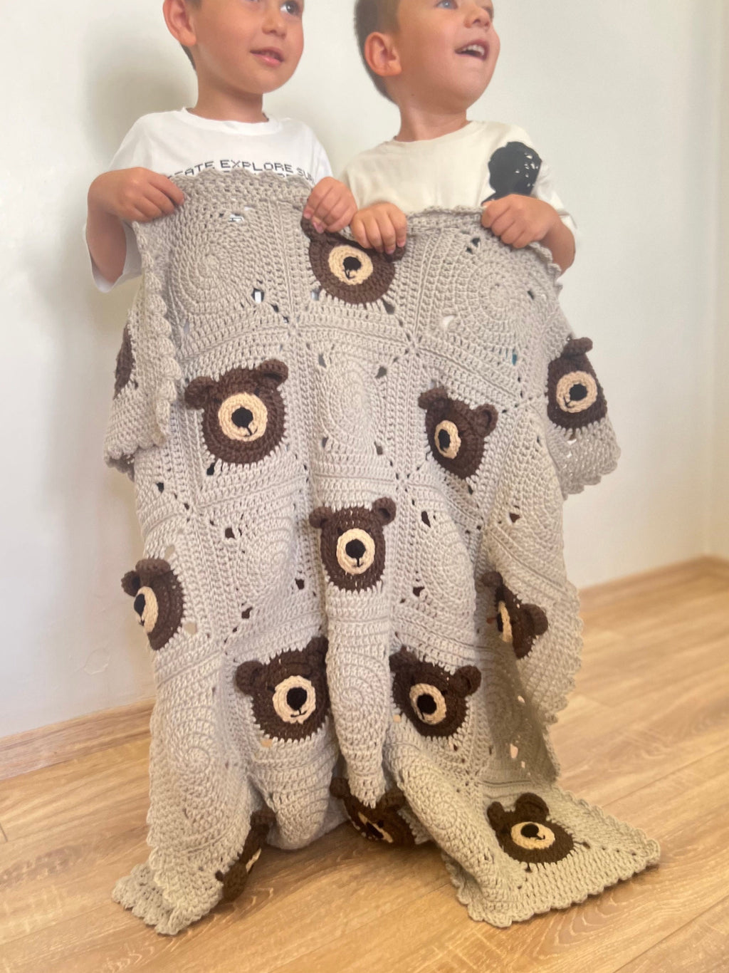 Teddy Bear Baby Shower Gift, Hairloom Baby Blanket, Baby Wrap Blanket, Crochet Animal Stroller, Unique Nursery Decor, Coton Toddler Throw