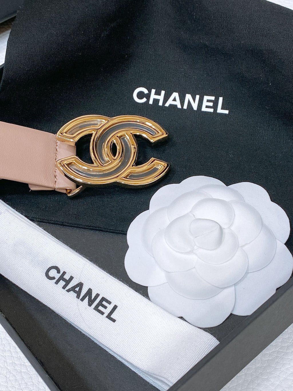 CHANEL BELT 3CM IN WHITE LAMBSKIN WITH GOLD HARDWARE