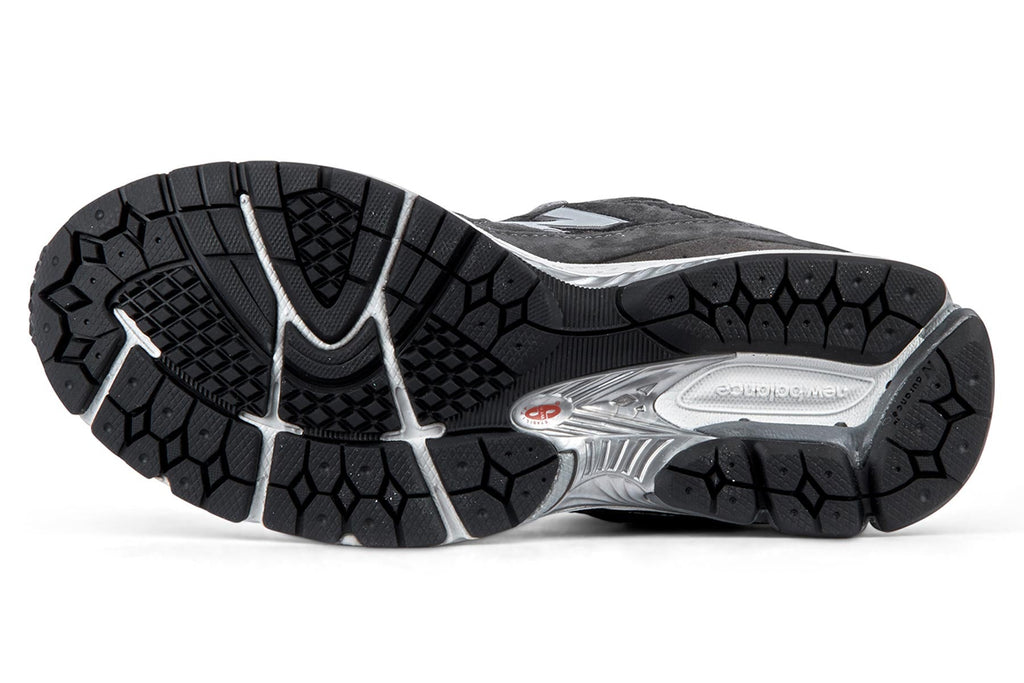 New Balance U2002RA - Black Cement/Black