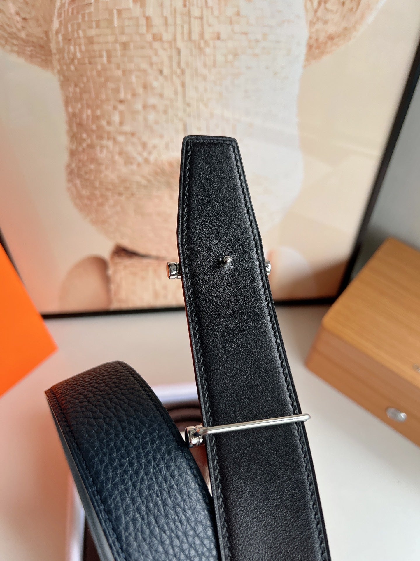 HM JUMBO BELT BUCKLE & REVERSIBLE CIDER ORANGE AND BLACK LEATHER STRAP 38 MM SILVER HARDWARE
