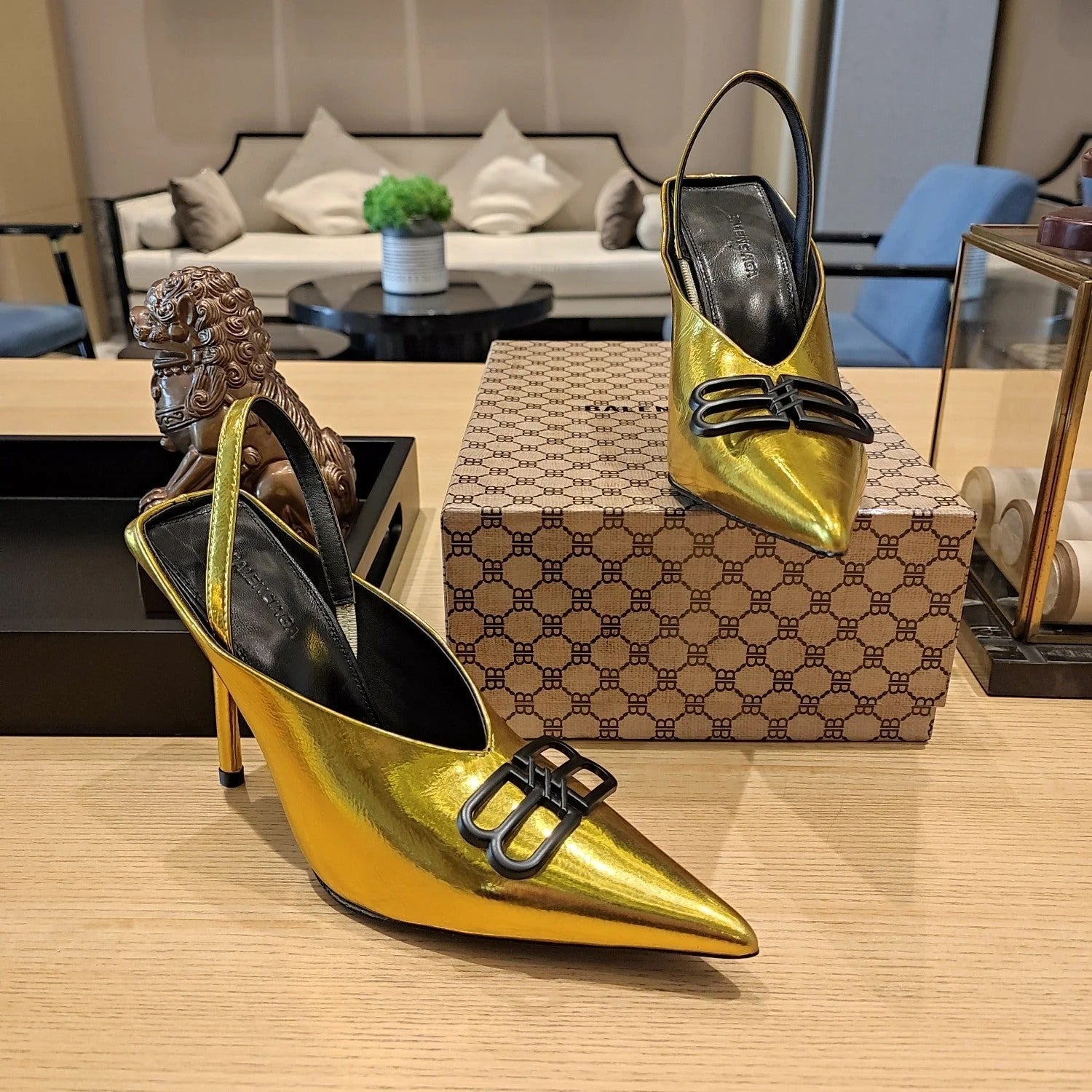 Balenciaga 26s High Heel 100 Gold Patent Leather 681203