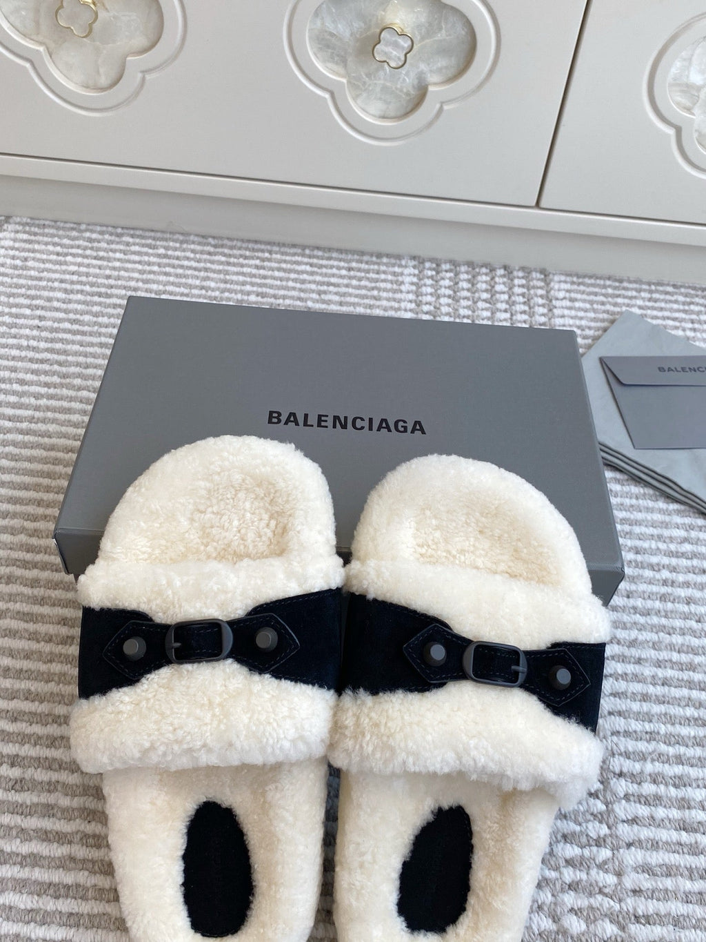 Balenciaga Classic Buckle Slippers White Black Wool 543002
