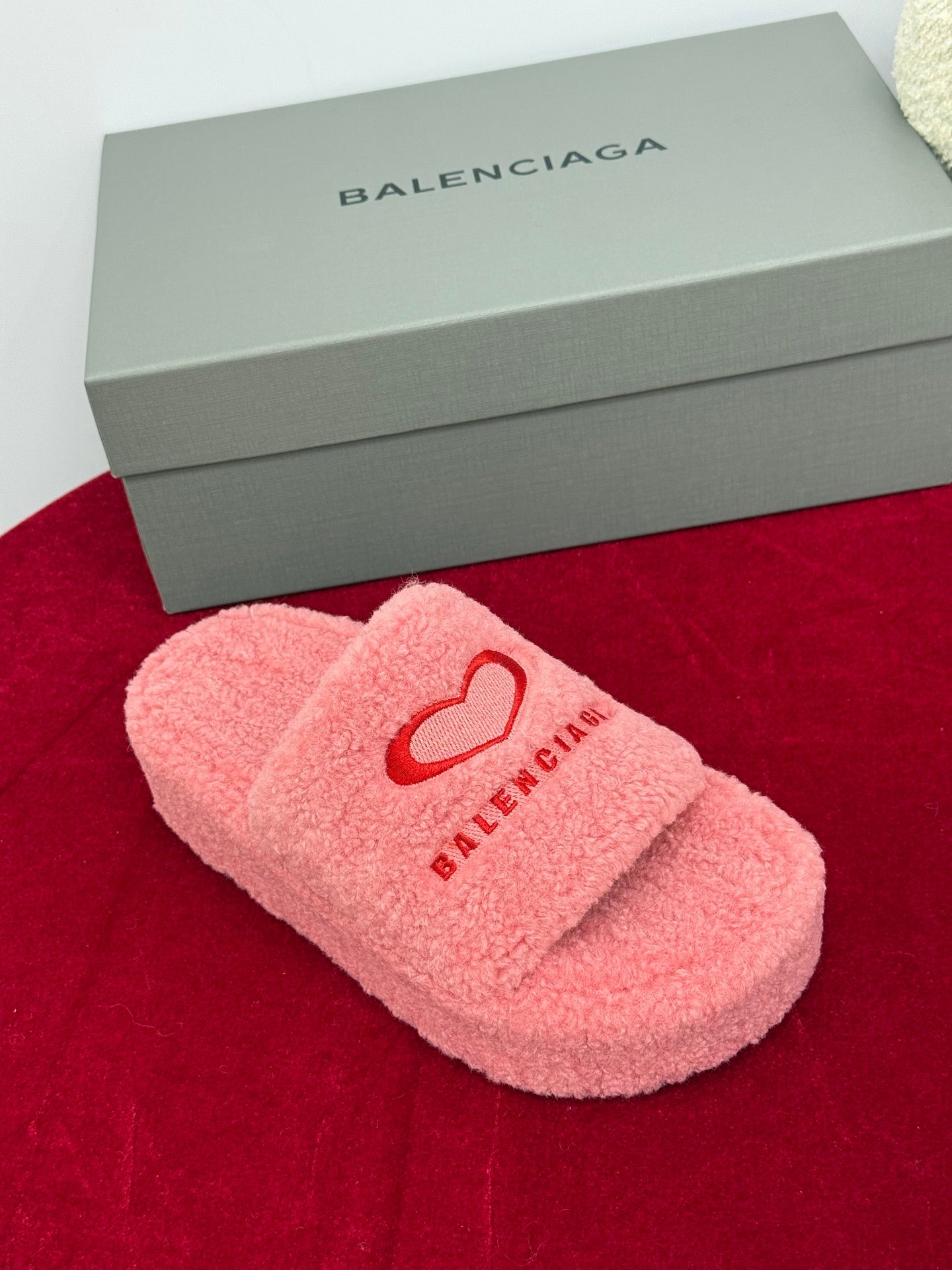 Balenciaga 25s slippers pink red wool 467708