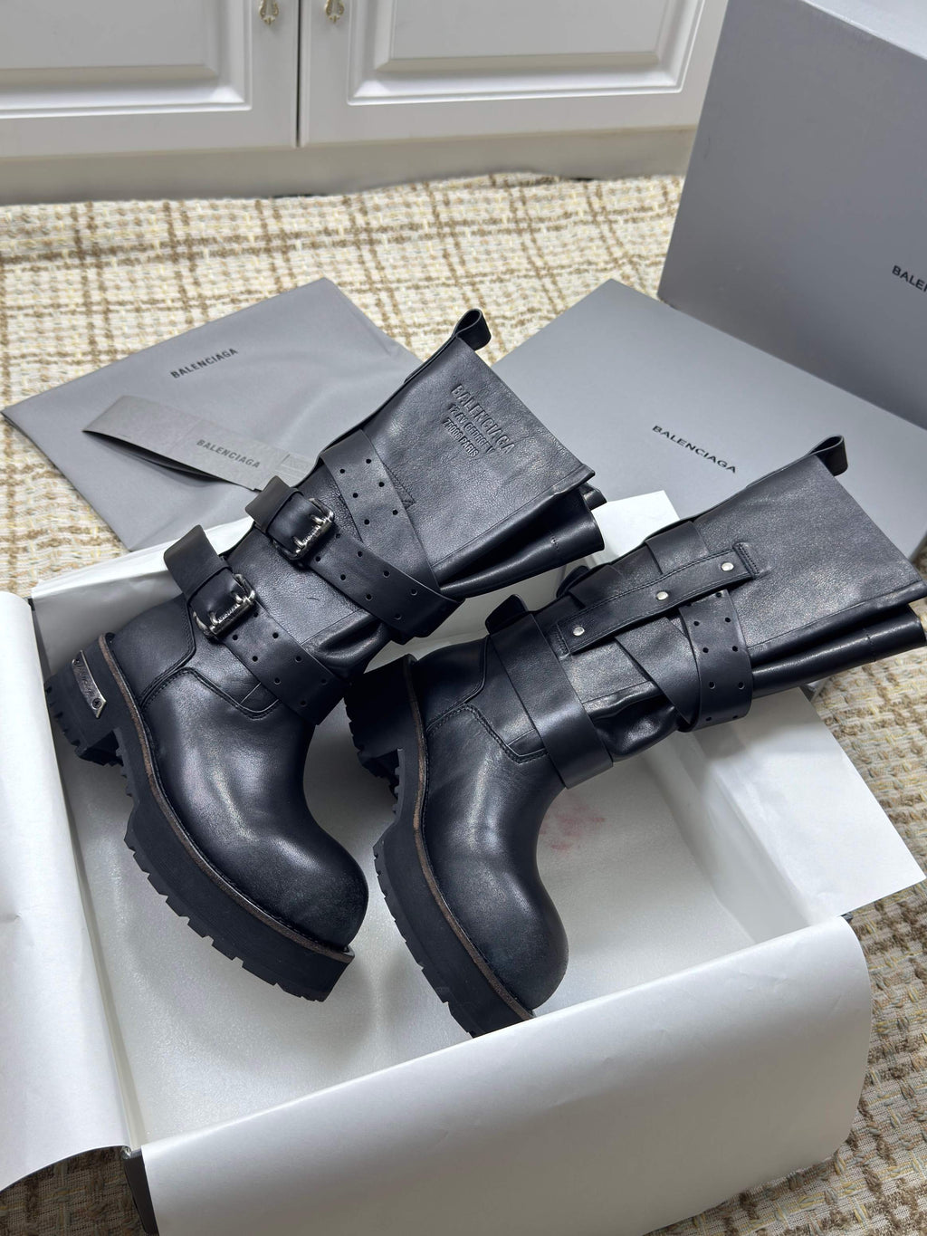 Balenciaga 25s Venom high boots black cowhide 467453